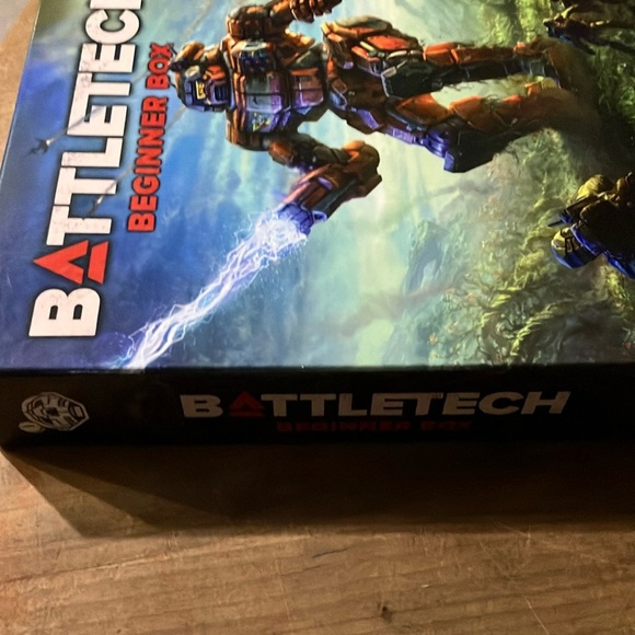 New Open Box Battletech Beginner Box by Catalyst Game Labs - Picture 3 of 16